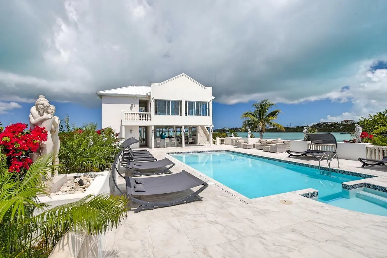 Neptune Villas Five Cays Settlement